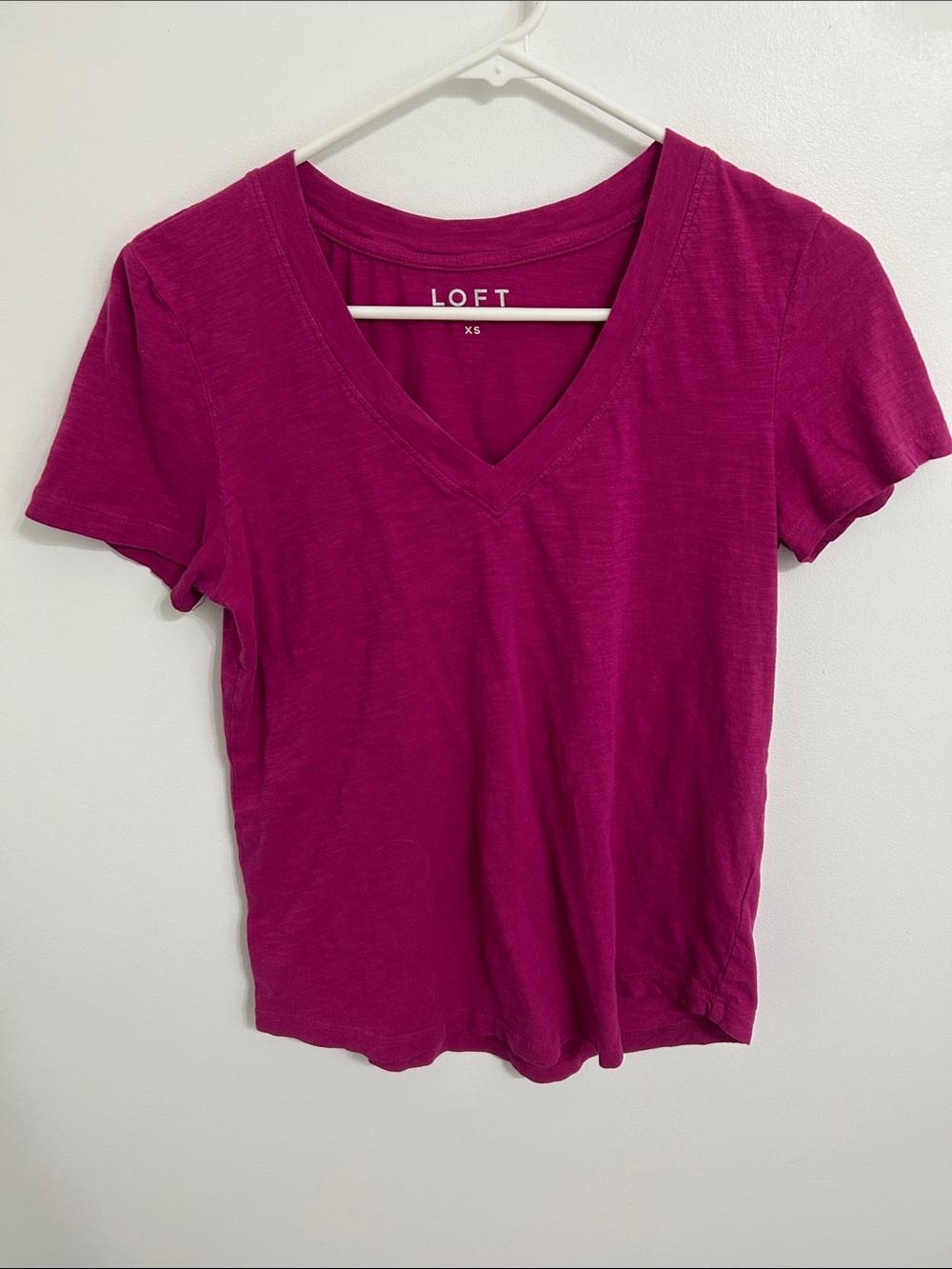 LOFT Magenta V-Neck Short Sleeve Tee